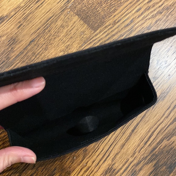 Chanel glasses sunglasses case - Picture 3 of 3